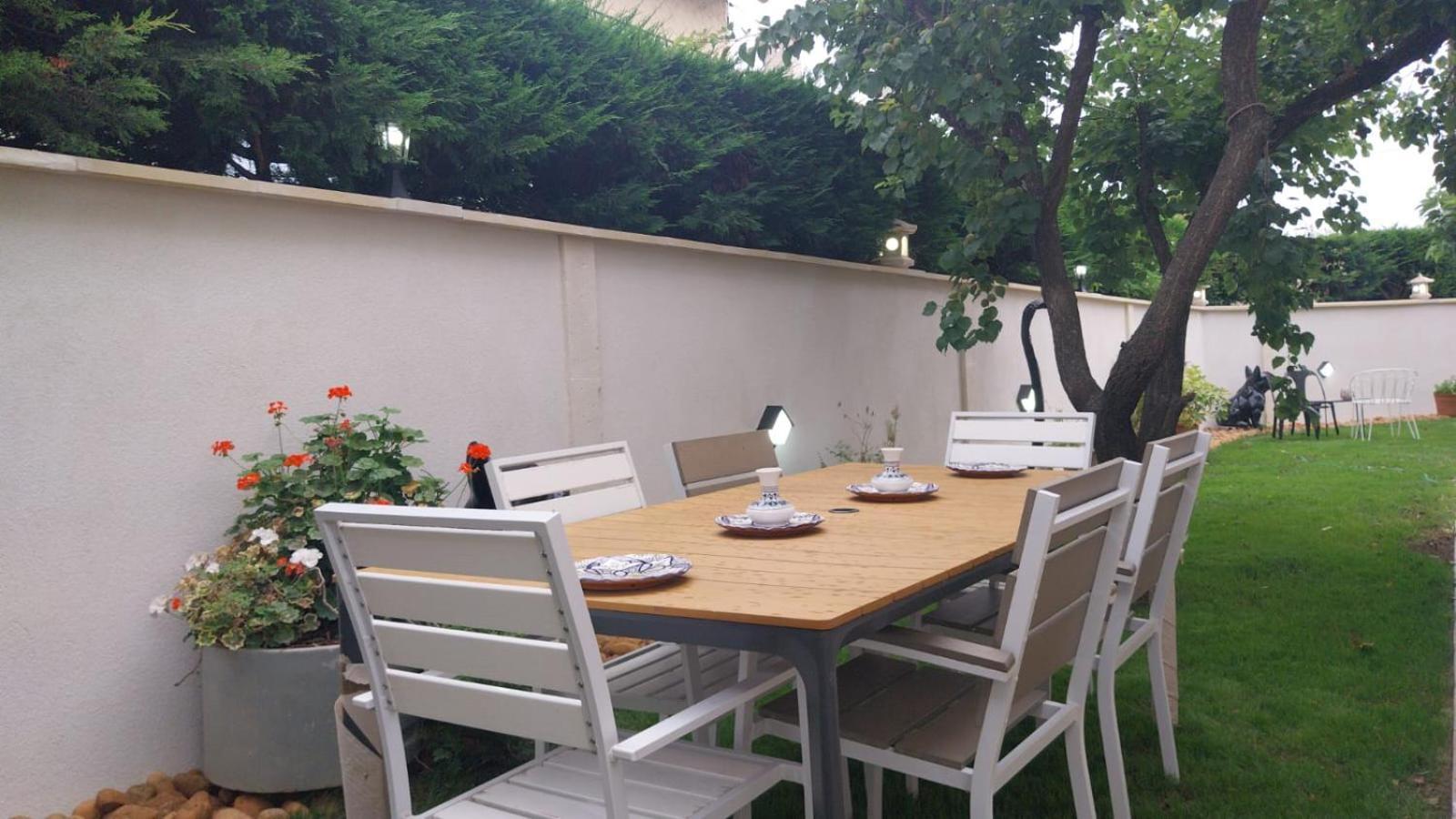 Maison En Rez-De Chaussee Pres Du Centre Ville D'Arles Dış mekan fotoğraf